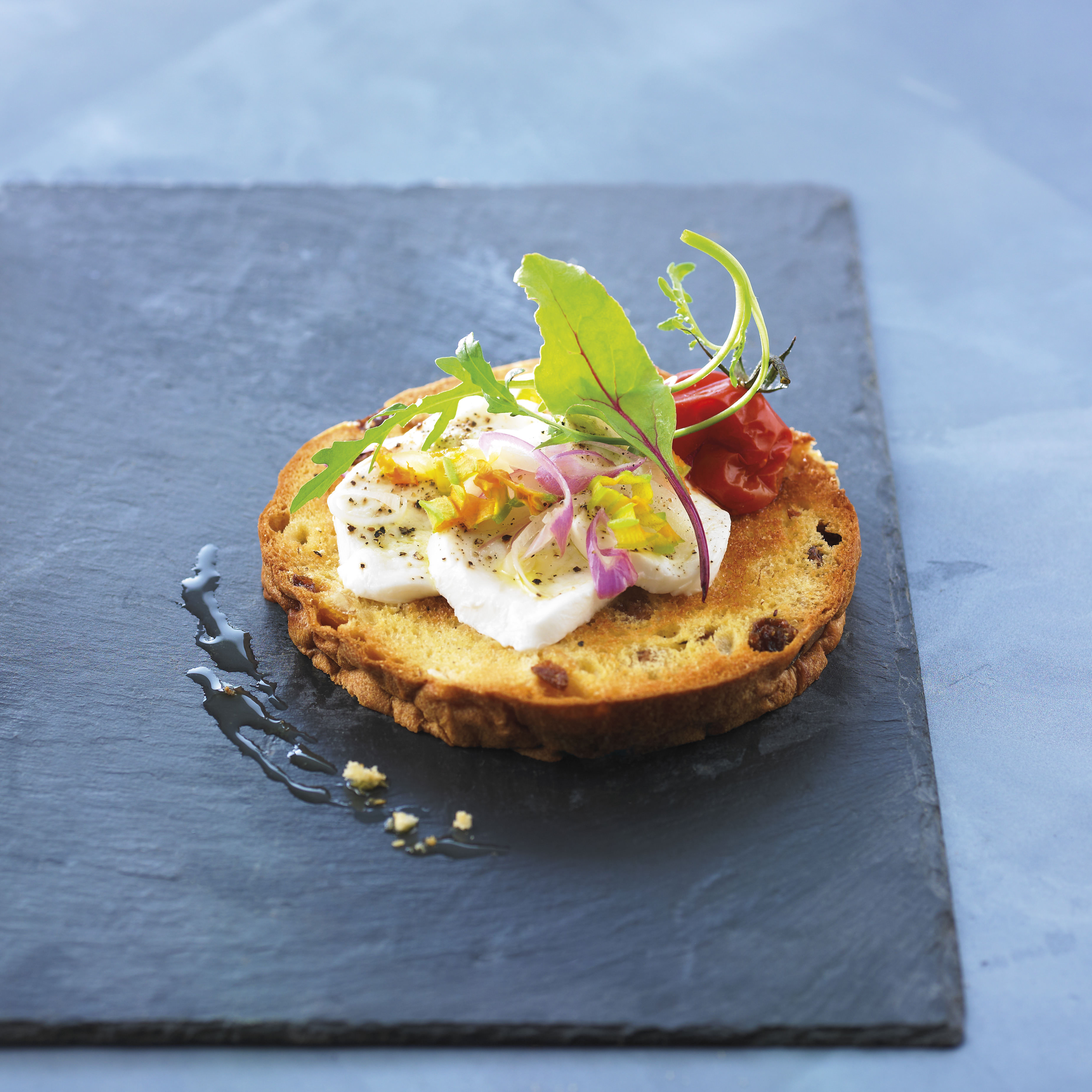 Bruschetta de Panettone, mozzarella di bufala | Gourmandises Motta ...